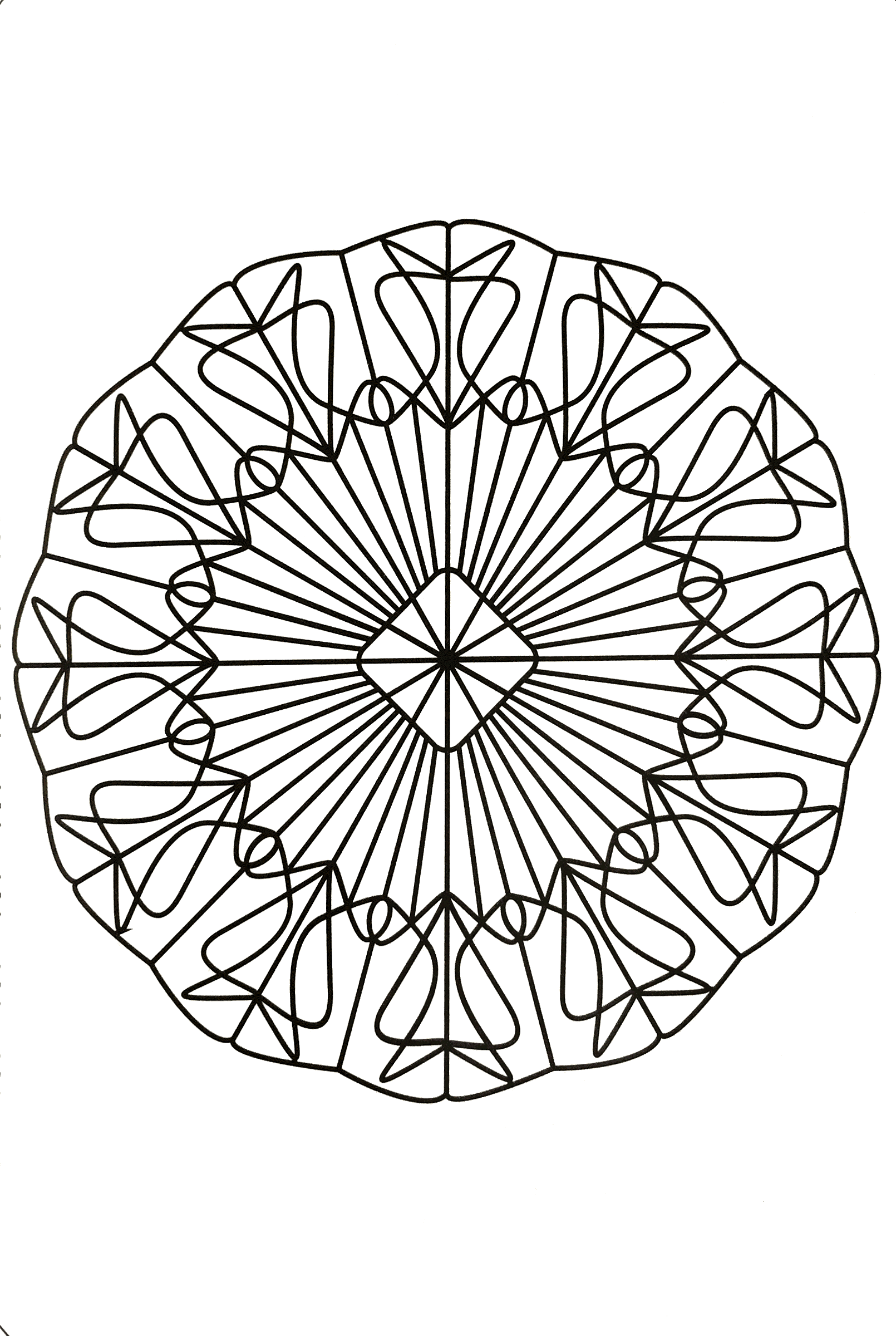 Un Mandala diamant & coeur assez difficile à colorier, parfait si vous aimez mettre en couleur de petites zones, et si vous aimez les détails variés.