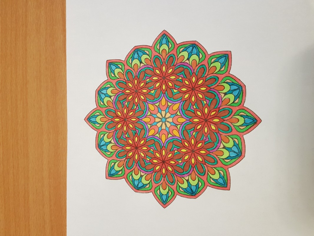 Mandala avec fleurs et feuilles 9 - Mandalas sur le thème des Fleurs et
